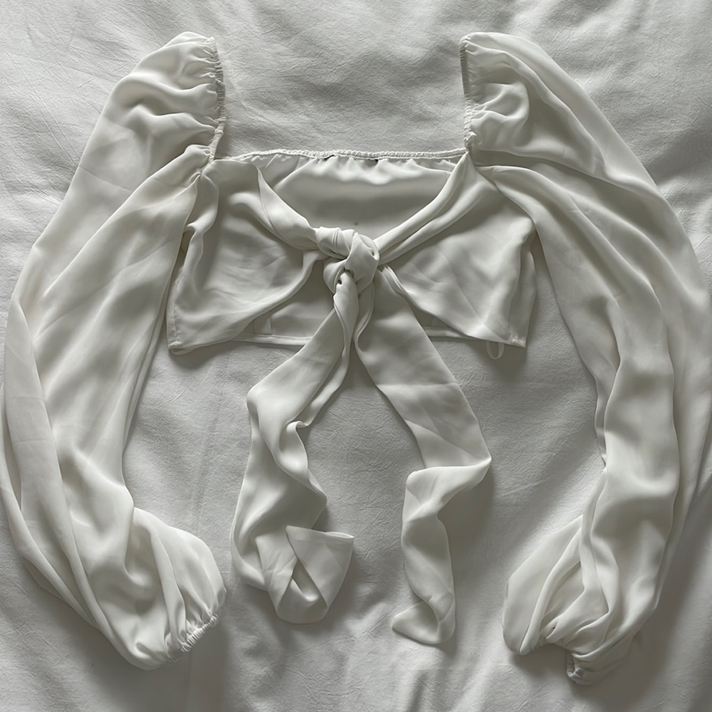 White Longe Sleeve Tie Top